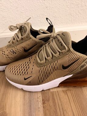 Nike women’s Sneakers - Brown/Black/White